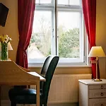 Sandfield Guest House